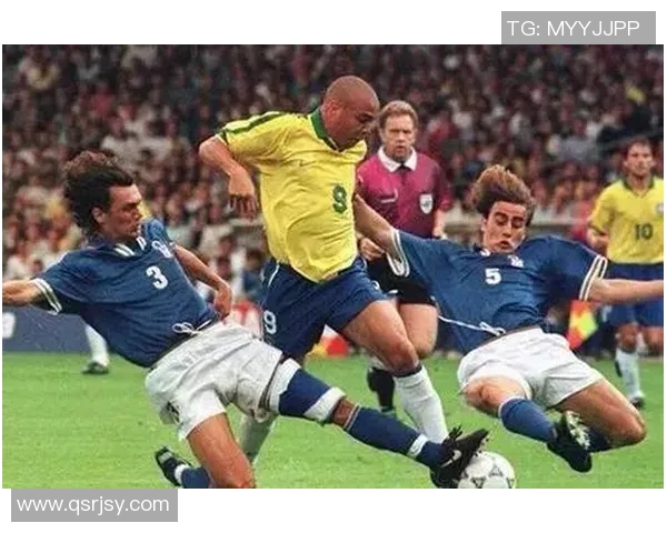 足球明星20号球衣的传奇故事与背后不为人知的奋斗历程